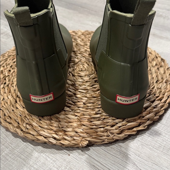 Hunter Women's Green Ankle Boots 🥾 - Picture 2 of 8
